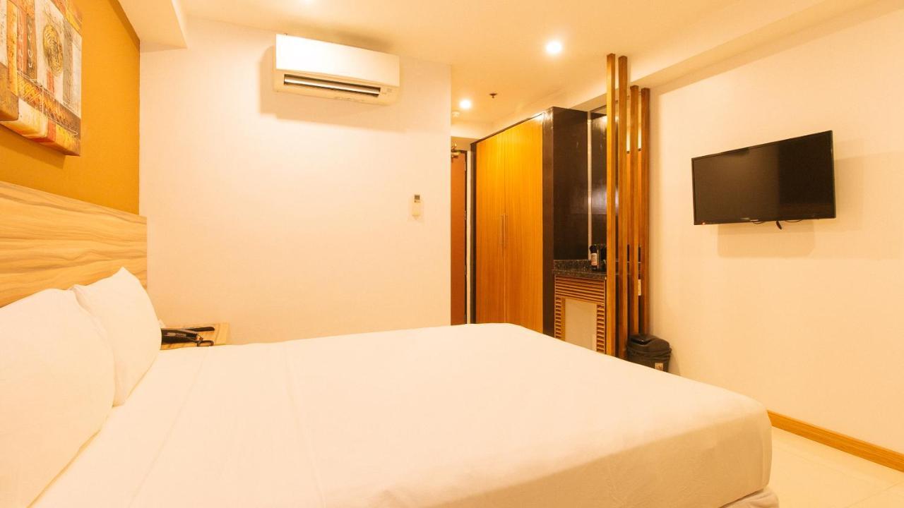 Guijo Suites Makati Makati City Exterior photo